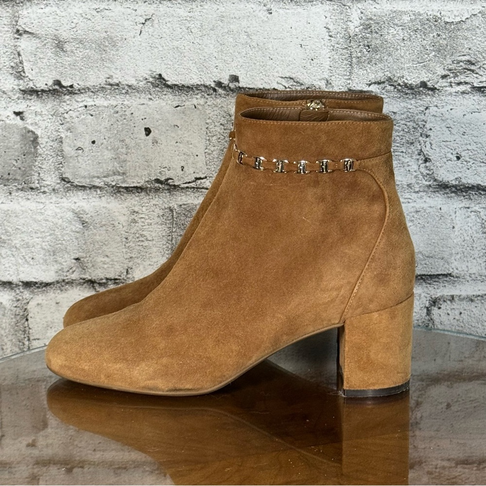 Salvatore Ferragamo Ghila Suede
Ankle Boots
Salvatore Ferragamo